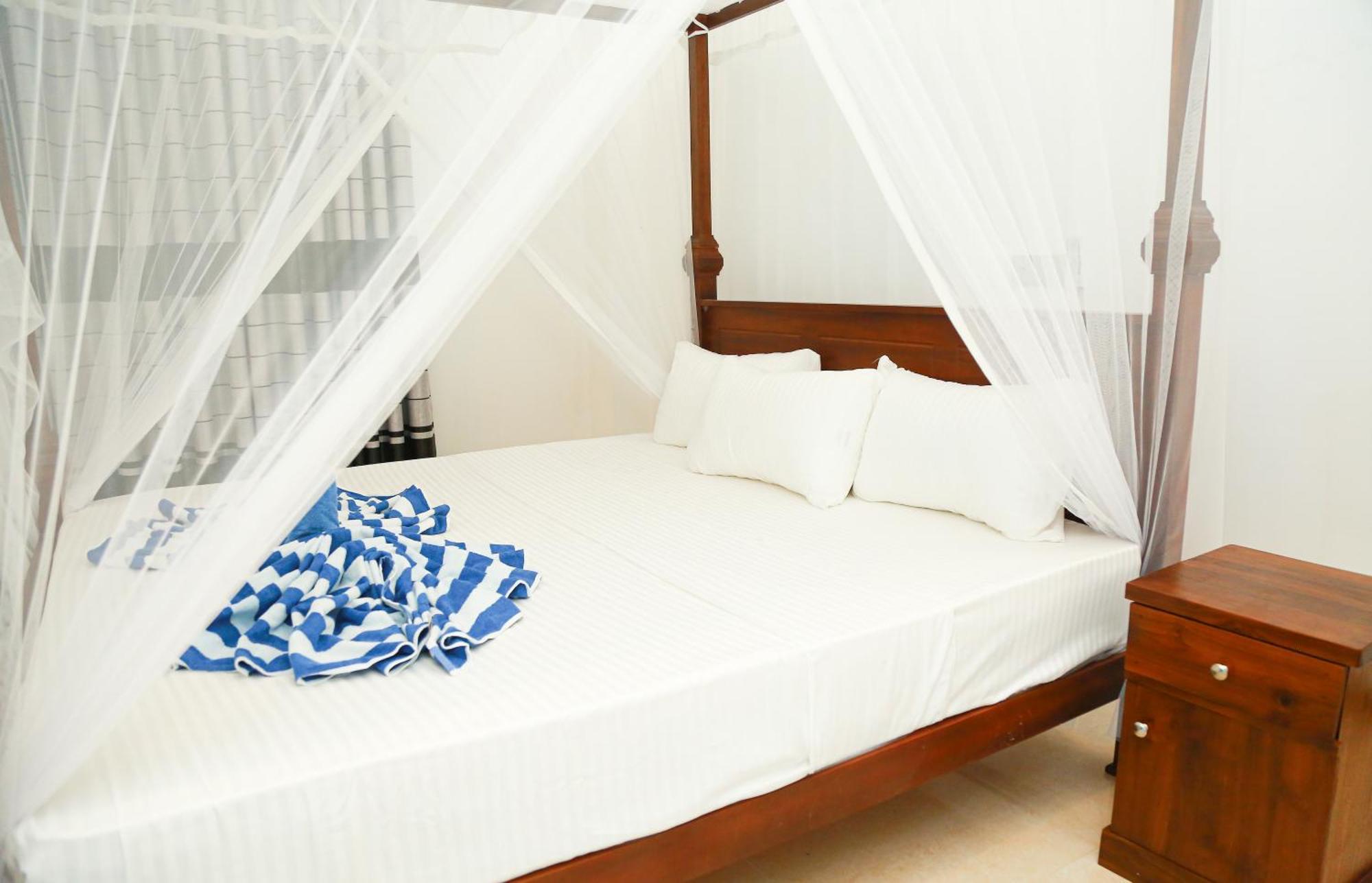 Camellia Hotel & Restaurant Mirissa Buitenkant foto