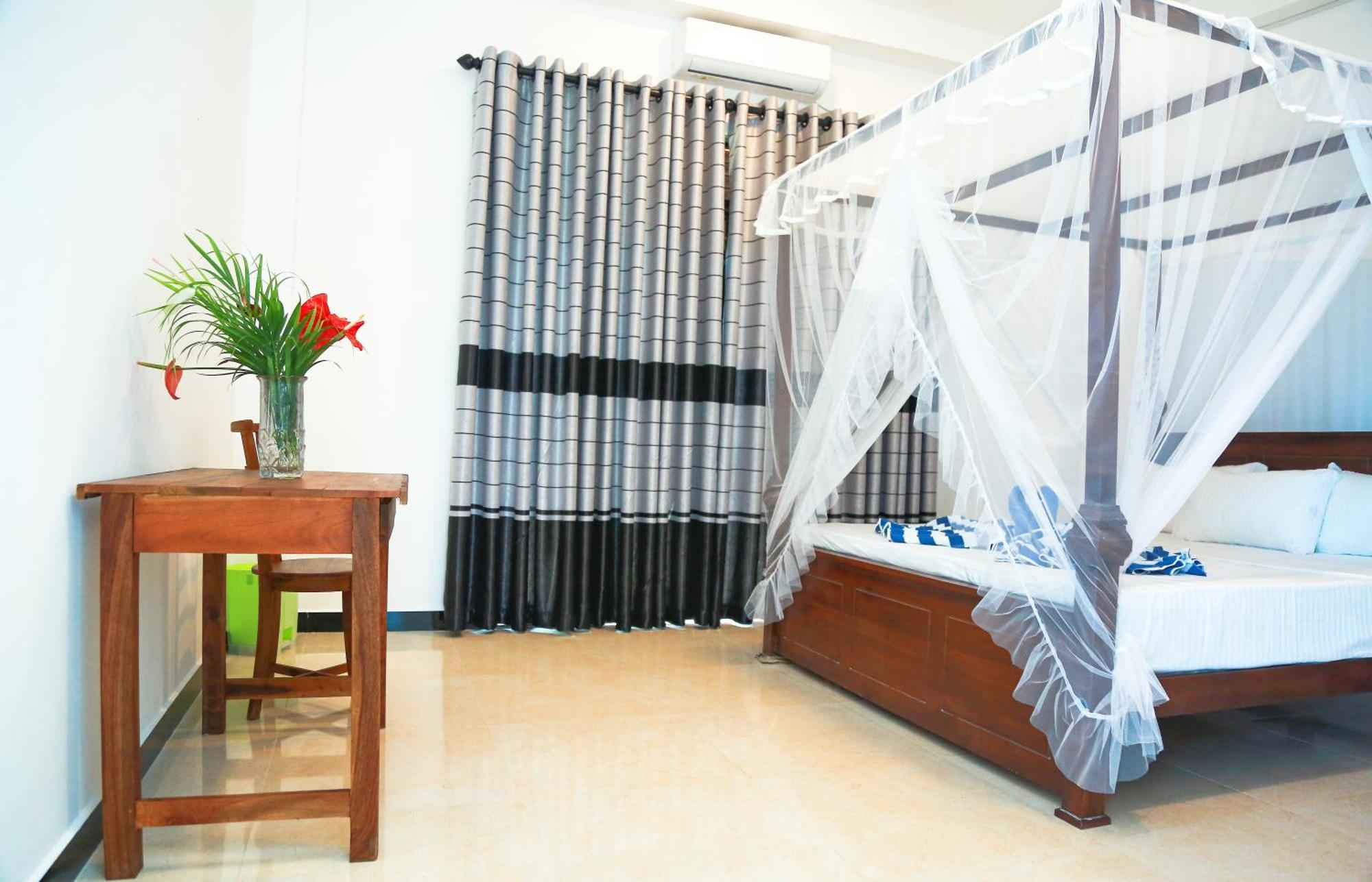 Camellia Hotel & Restaurant Mirissa Buitenkant foto